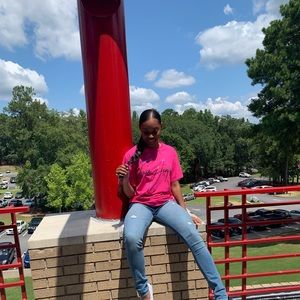 Meet your Posher, Elyse